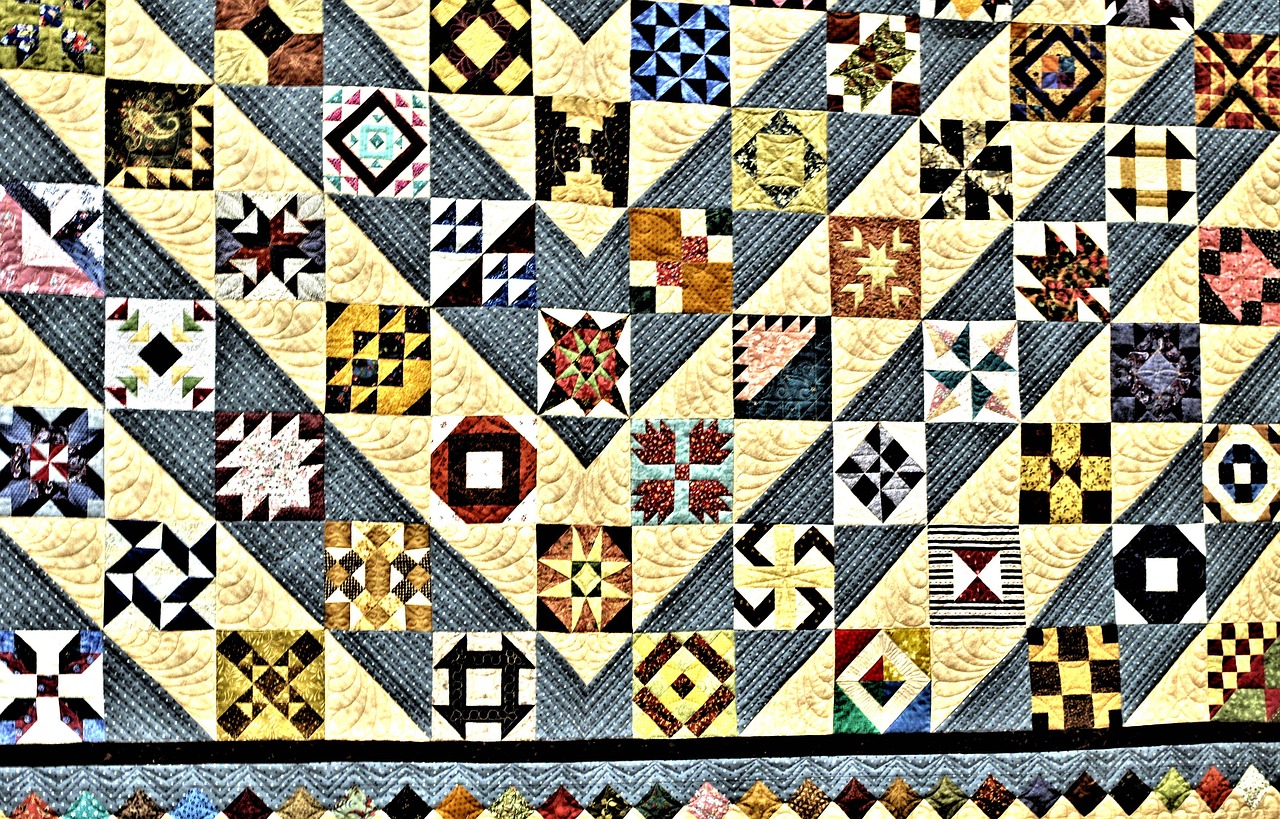 The Difference Between Hand Quilting and Machine Quilting